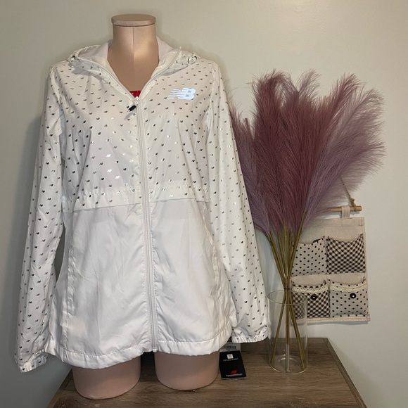 NWT New Balance Women's White Windbreaker Jacket - Size: Medium - Picture 1 of 11